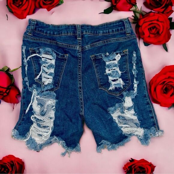 Fashion Nova Shorts Ripped Frayed Denim Baddies Streetwear Edgy Juniors 11 30” - Picture 11 of 16